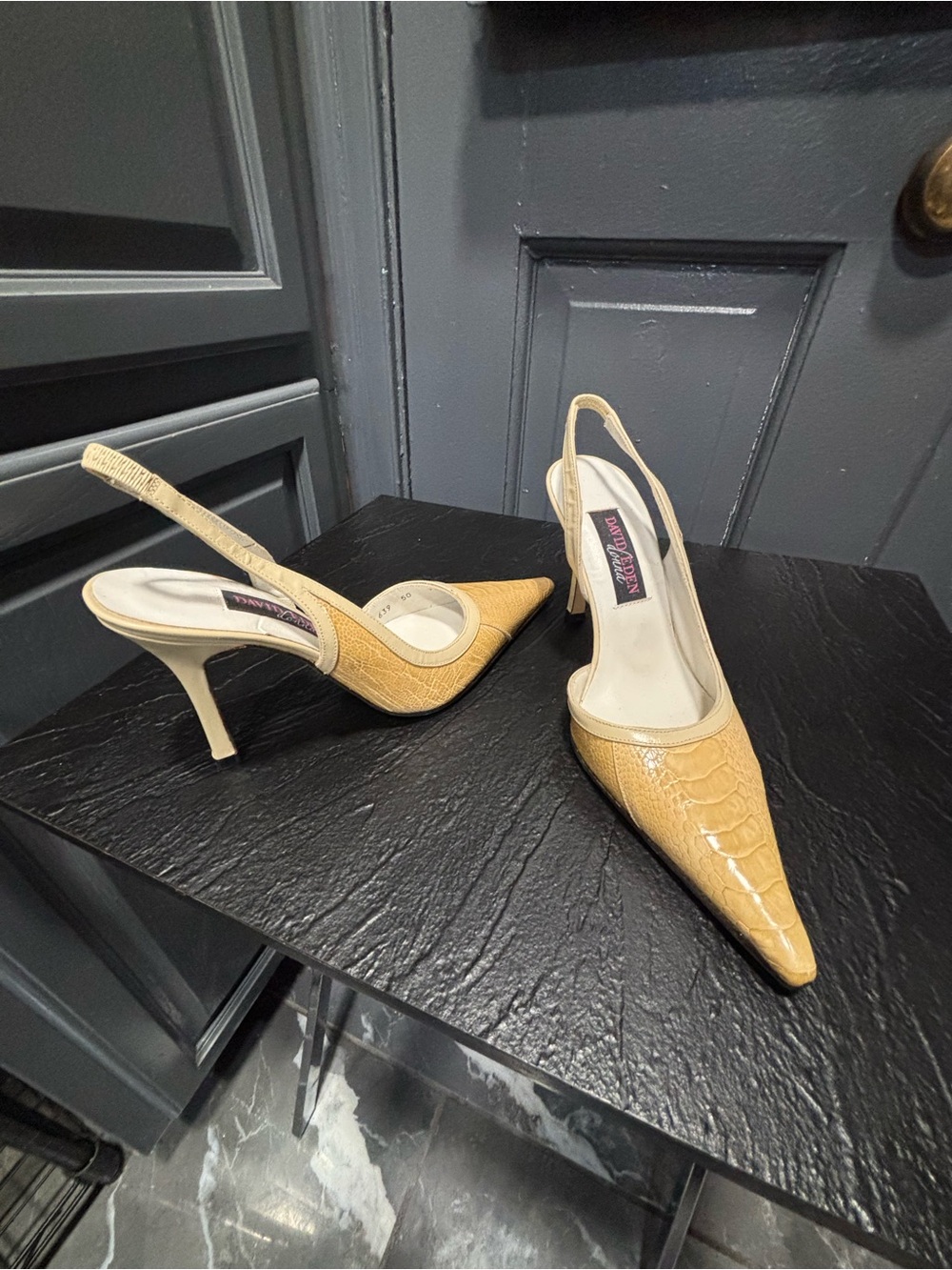 Vintage David Eden Pointed Slingback Heels in Yellow Croc-Embossed Finish